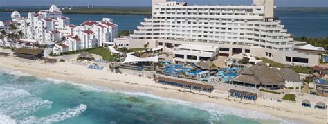 Cancun Airport to Royal Solaris Cancun .
